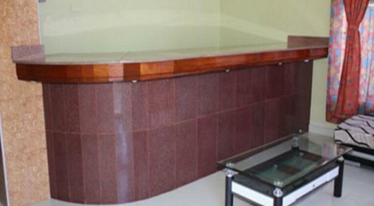 Haveton Hotel & Apartments - Photo2