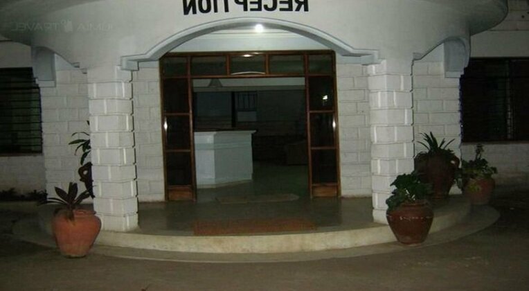 Hotel Kumbe - Photo2