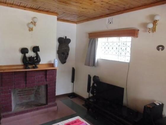 4 R Hill Crest Close Karen - Photo2