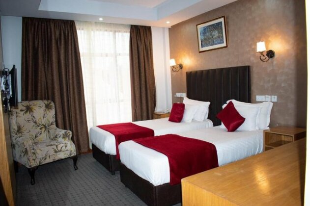 Amelia Hotel Karen - Photo4