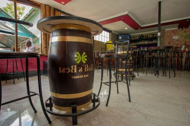 Balis Best Bar & Resort