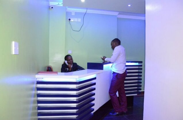 Comfort 5 Hotel - Photo4