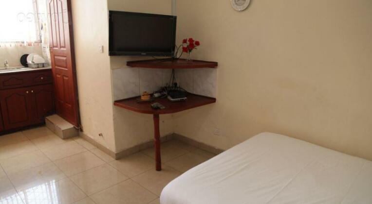 Diamond Plaza Apartments - Photo5