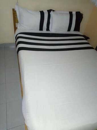 Emmaccra Hotel - Photo4
