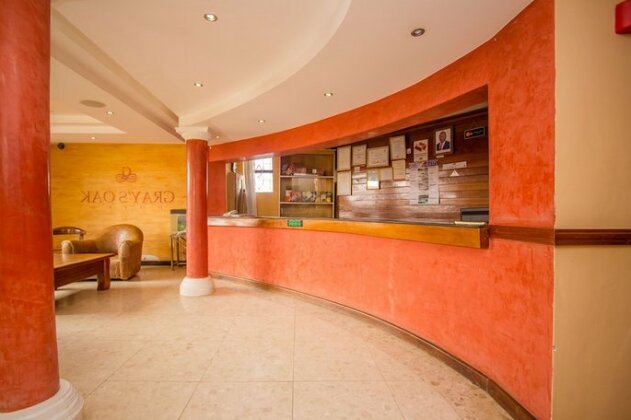 Grays Oak Hotel - Photo3