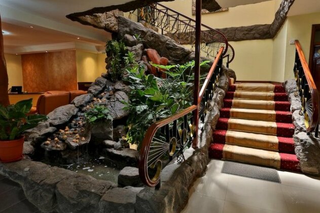 Karen Cold Springs Hotels - Photo4
