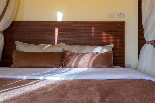 Ngara Riverside Lodge - Photo2