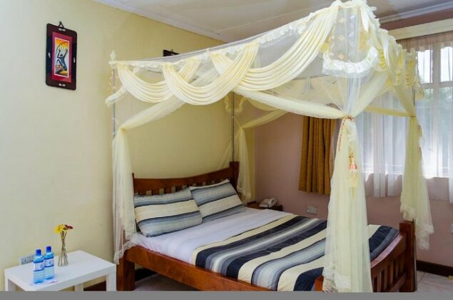 Royale Hotel Karen - Photo5
