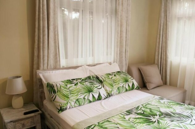 Serene Green Guest Room - Photo2