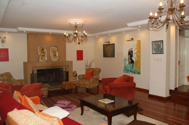 Stunning Mansion - Photo3