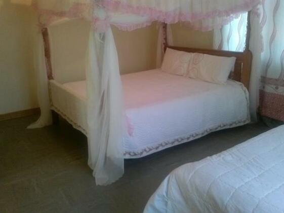 Visit Mount Kenya - Photo3