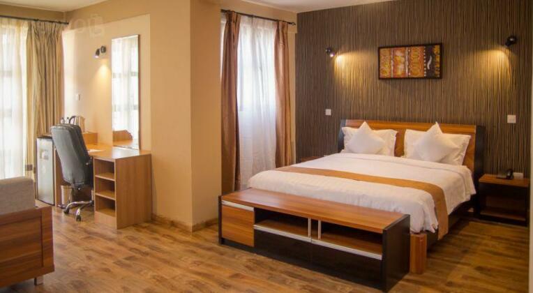 We Hotel and Suites - Photo4
