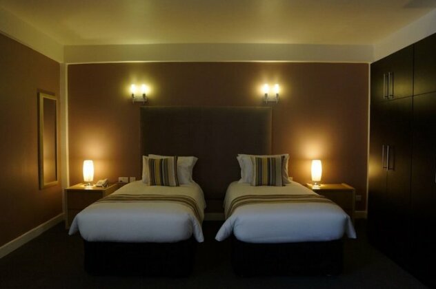 West Wood Hotel - Photo2