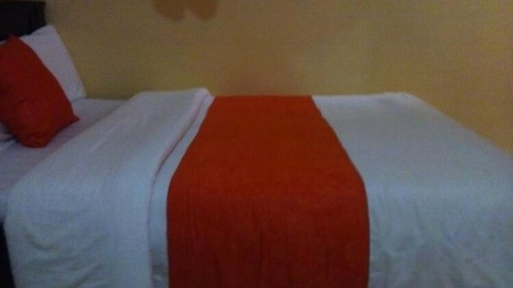 Longonot Inn - Photo3