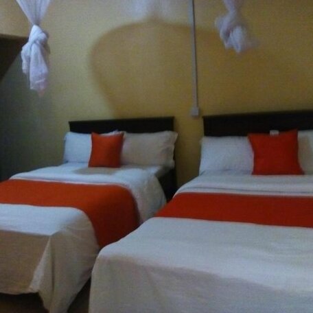 Longonot Inn - Photo4
