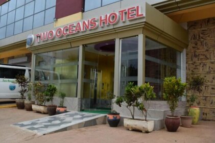 Two Oceans Hotel Voi