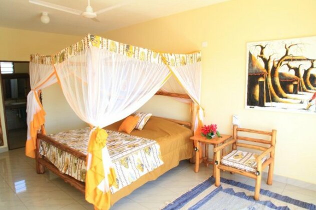 Voi Wildlife Lodge - Photo3