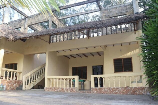 Banda Holiday House - Photo2