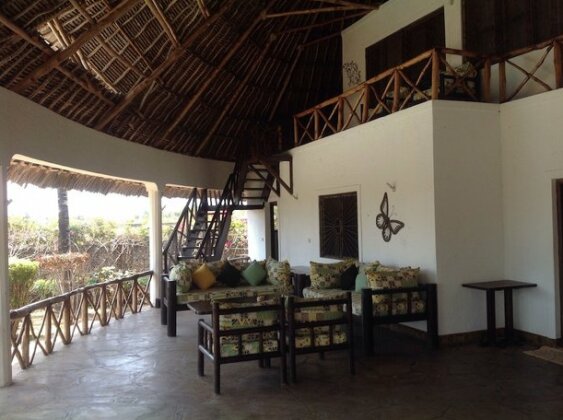 Queen K Cottages - Photo2