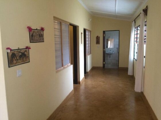 Seawhispers Inn - Photo4