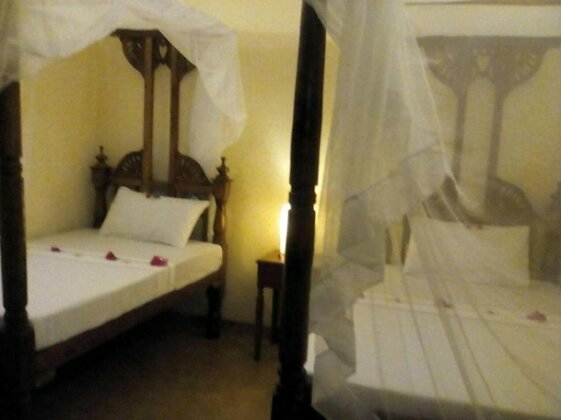 Seawhispers Inn - Photo5