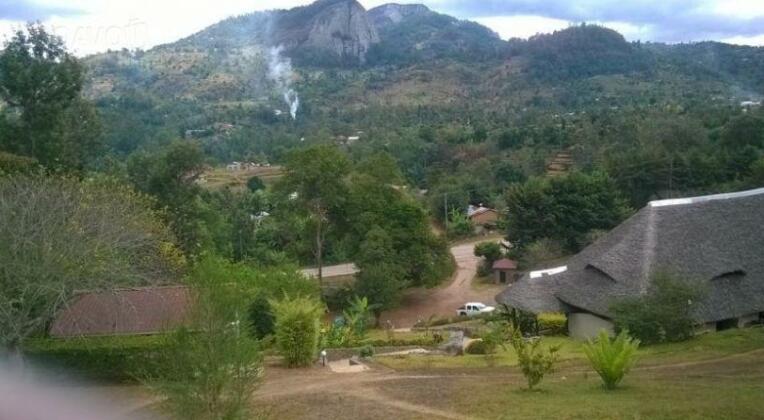 Taita Rocks Hotel - Photo2
