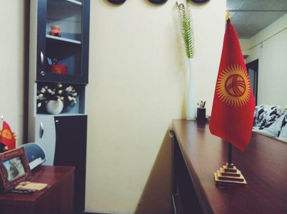 7 Lives Hostel Bishkek - Photo4