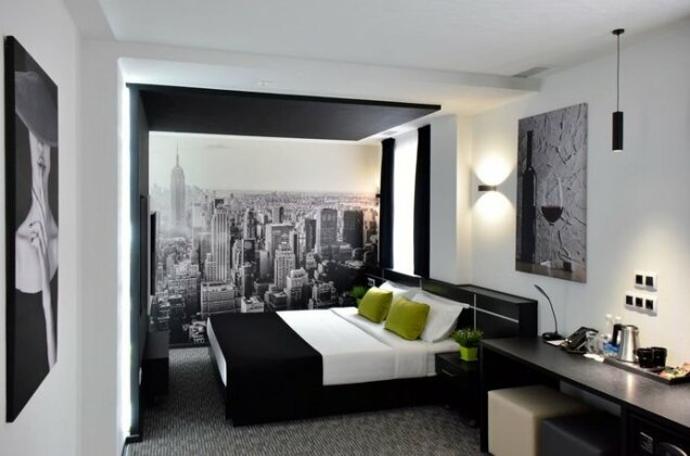 Art Hotel Bishkek - Photo3
