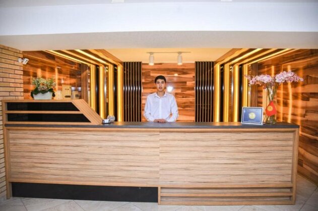 B Hotel Bishkek - Photo4