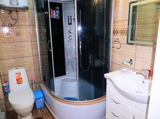 Bishkek Flatlux Apartments - Photo3