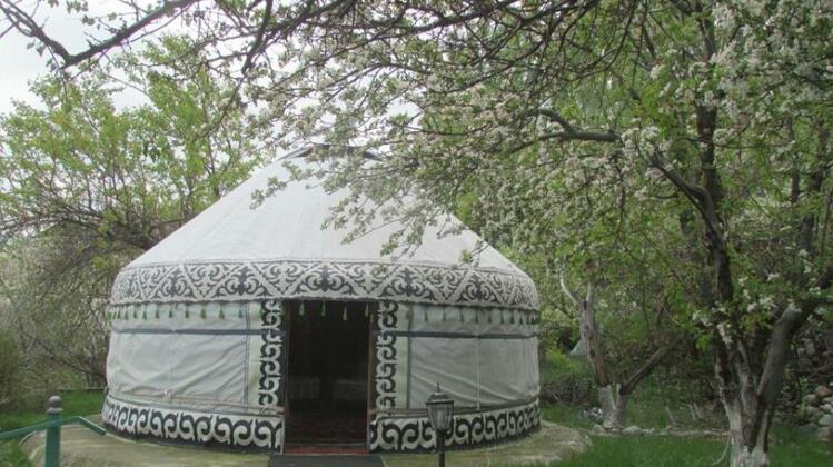 Bishkek International Hostel and Resort - Photo2