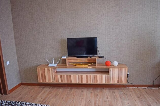 Bishkek Sunny Apartment in the center - Photo3
