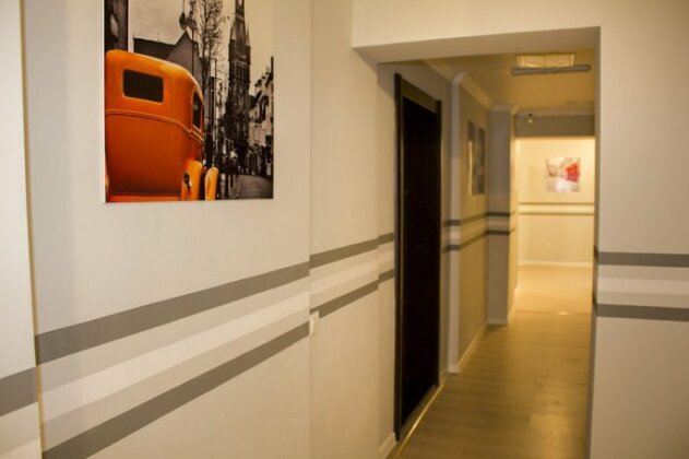 Compass Hostel Bishkek - Photo4