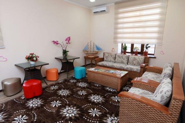 Friends Hostel Bishkek - Photo2