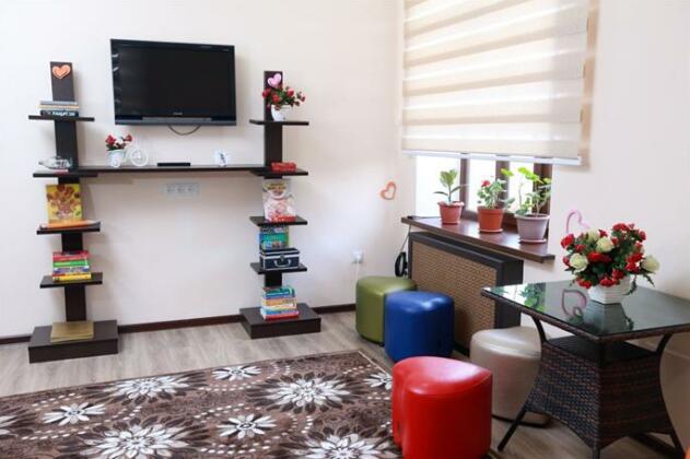 Friends Hostel Bishkek - Photo4