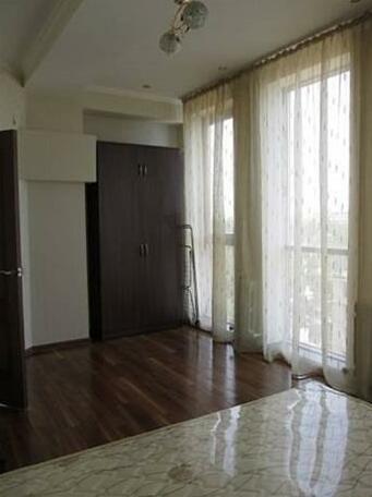 Home2Stay Dordoi-Plaza - Photo2