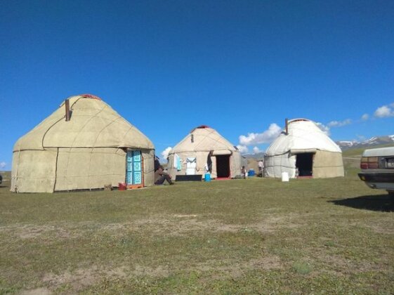 Kolkechuu_yourt_camp_MAKE - Photo2