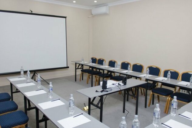 Madison Ave Hotel Bishkek - Photo5
