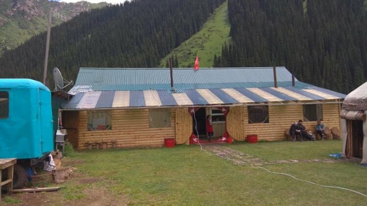Ala-Kul guesthouse in Altyn-Arashan - Photo2