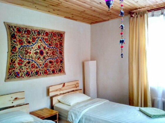 Evergreen Guesthouse Karakol - Photo4
