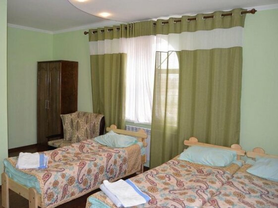 Flamingo Hotel Karakol - Photo2