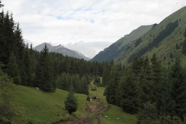 Kara-Kyz Yurt Camp - Photo3