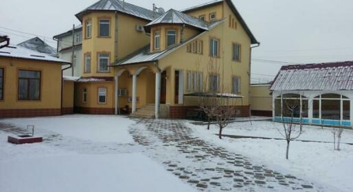 5th Avenue Guest House Osh