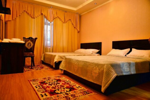 Astoria B&B Osh - Photo2