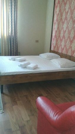 MEDI Guest House Osh - Photo4