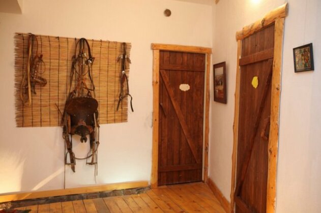 Ashuu Guest House - Photo3