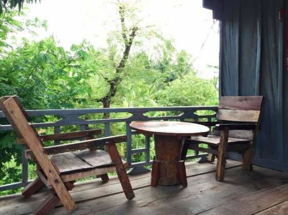 Family Batcave Homestay - Photo4