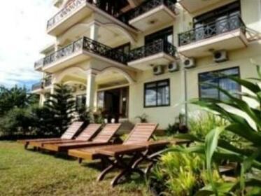 Lakeside Chheng Lok Hotel