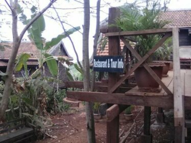 Nature House Eco-Lodge