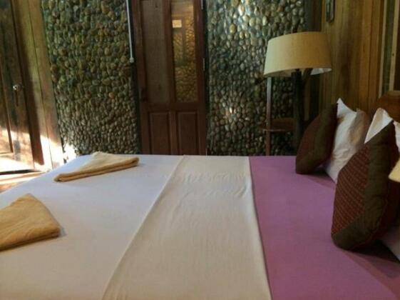 Tree Top Eco-Lodge - Photo3